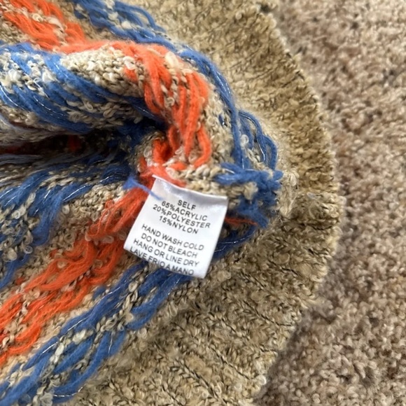 Easel Los Angeles Cowl Neck Snowflake printed Sweater
Size Large - Picture 12 of 12